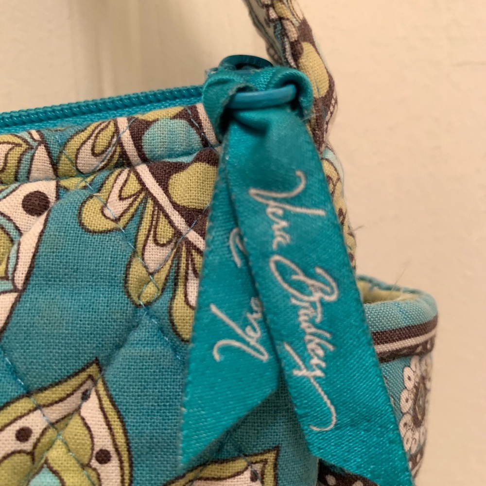 Small Vera Bradley purse - Picture 2 of 8